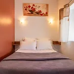Vakantiehuis Familial Au Calme Avec Terrasse, Proche Puy Du Fou Et Plages Vendeennes. - Fr-1-622-41